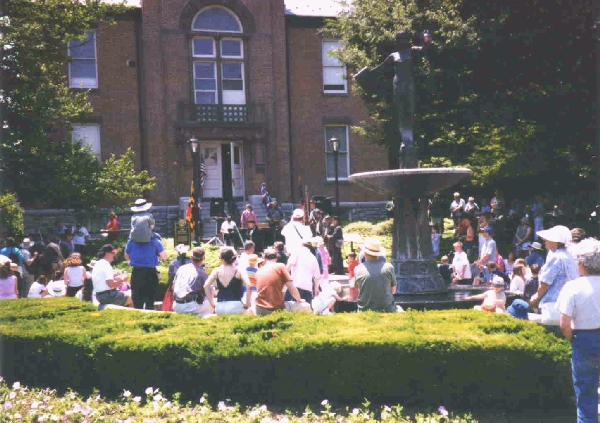 JEB '02 Event, Red Brick Courthouse Scene